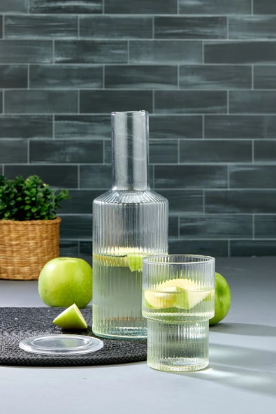 Eynel 850 ml Plastik Lüks Bardaklı Şeffaf Başucu Sürahisi Karaf ve Bardak Seti Origami Stil - 2