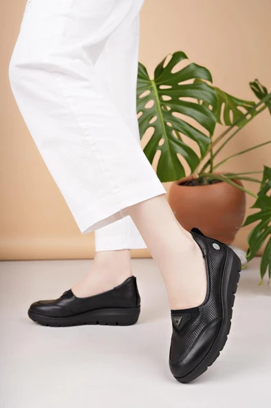 MAMMAMİA D25YA-7450 DOLGU TABAN GÜNLÜK KADIN DERİ AYAKKABI - Resim 9