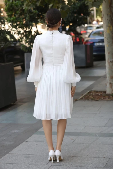 Aksesuar Detaylı Diz Boyu Abiye Elbise 2352-Beyaz - Resim 5