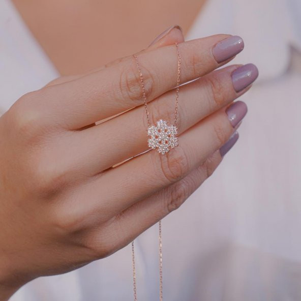 Kar Tanesi Tasarımlı Rose Kaplama 925 Ayar Gümüş Kolye ürün görseli