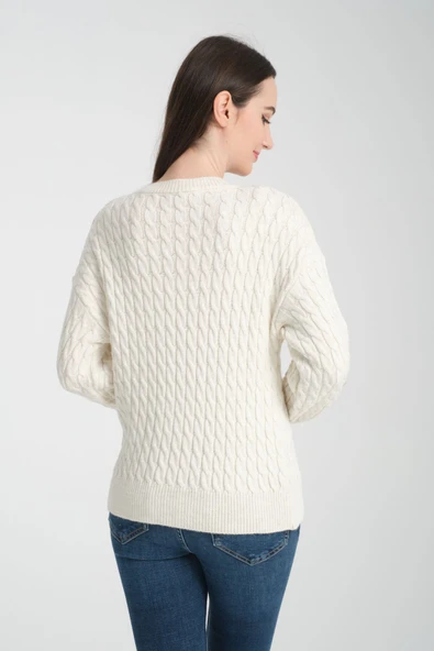 YÜN SAÇ ÖRGÜLÜ TAŞ İŞLEMELİ EKRU KAZAK - Resim 2