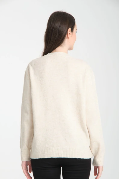 YÜN KAZAK EKRU RENK ÖNÜ NAKIŞ İŞLEMELİ - Resim 4