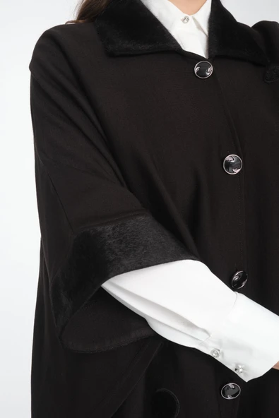 PANÇO SİYAH RENK KOL VE YAKADA KÜRK VE DERİ DETAYLAR - Resim 5