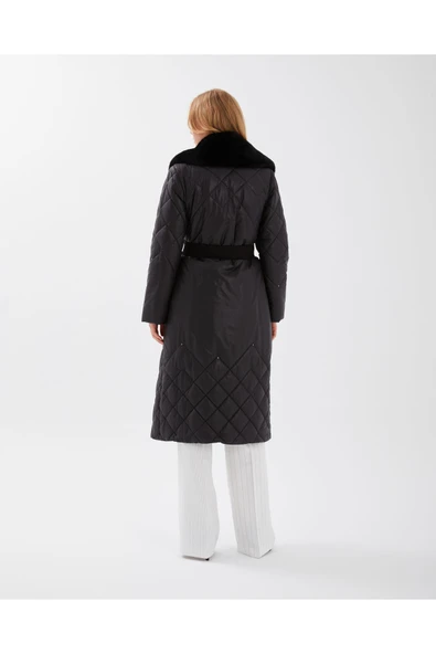 Siyah Kürk Yakali Kapitone Desenli Yünlü Kaşe Ve Puffer Manto - Resim 2