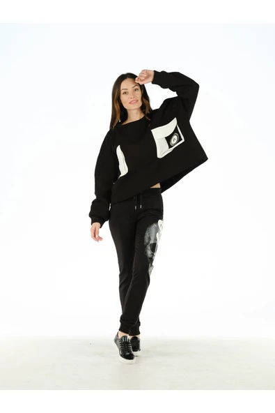 Siyah Beyaz Cepli Içi Polarlı Sweatshırt - Resim 3