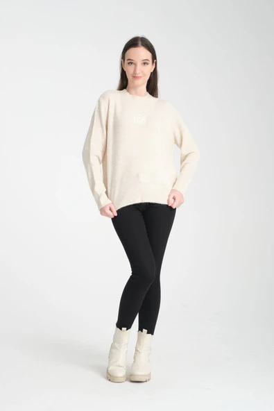 YÜN KAZAK EKRU RENK ÖNÜ NAKIŞ İŞLEMELİ - Resim 6