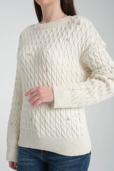 YÜN SAÇ ÖRGÜLÜ TAŞ İŞLEMELİ EKRU KAZAK - Resim 3