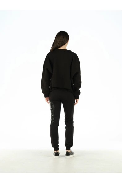 Siyah Beyaz Cepli Içi Polarlı Sweatshırt - Resim 5