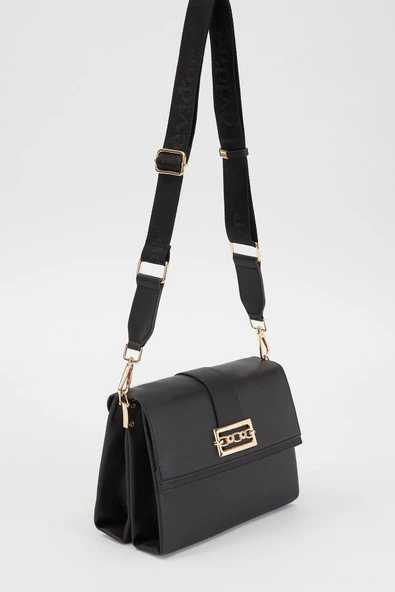 Levidor Siyah Mat Zincir Toka Detaylı Kadın Omuz Çantası - Resim 3