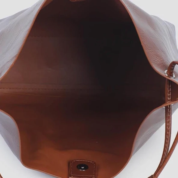 Jacquline Siyah Ebave Parlak Deri Yavru Çantalı Kadın El Çantası - Resim 4