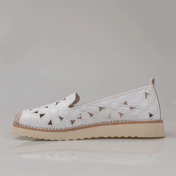 Trend Adımlar Beyaz Hasır Burunlu Kadın Delikli Yazlık Babet - Resim 3