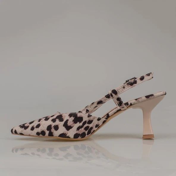 Trend Adımlar Krem Arkası Açık Leopar Desenli Kadın Klasik Ayakkabı - Resim 3