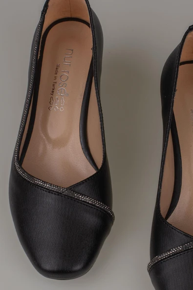 Trend Adımlar Siyah Taş İşlemeli Kadın Klasik Ayakkabı - Resim 5