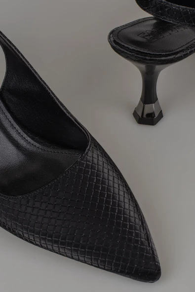 Trend Adımlar Siyah Arkası Açık Kadın Düz Çizgili Klasik Ayakkabı - Resim 5