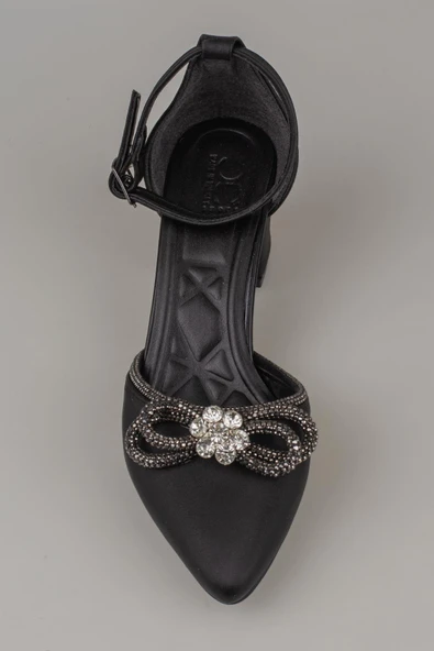 Trend Adımlar Siyah Taşlı Fiyonk Detaylı Kadın Saten Klasik Ayakkabı - Resim 5