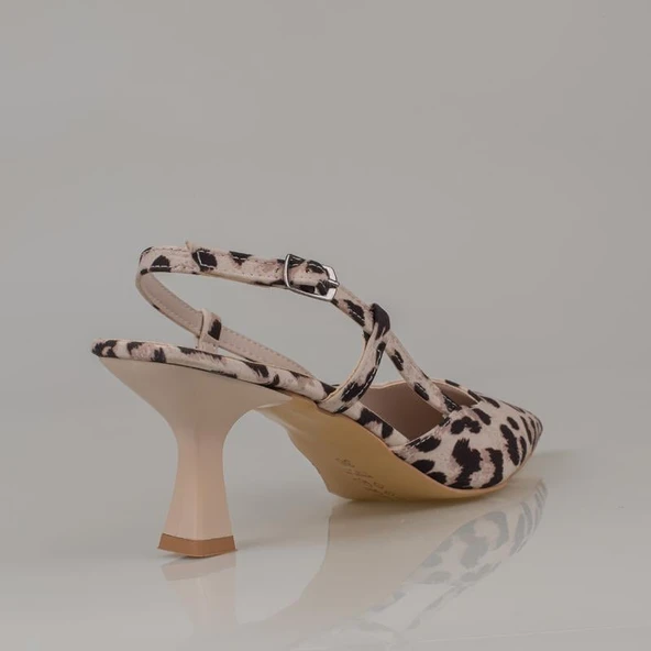 Trend Adımlar Krem Arkası Açık Leopar Desenli Kadın Klasik Ayakkabı - Resim 4