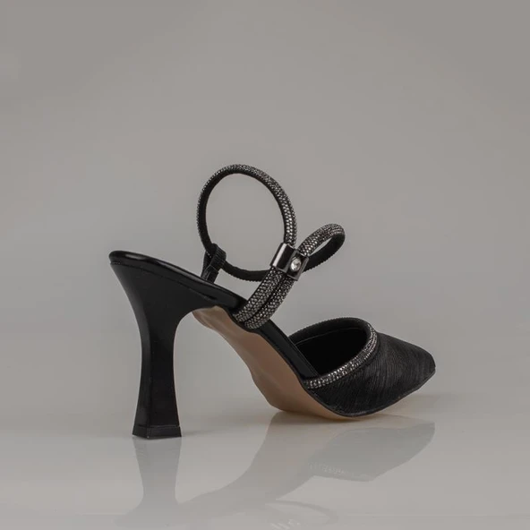 Trend Adımlar Siyah Bilekten Tutmalı Londor Saten Klasik Ayakkabı - Resim 4