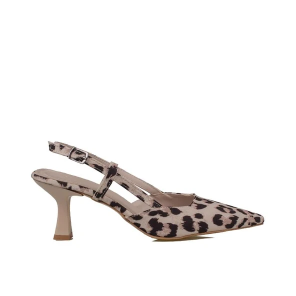 Trend Adımlar Krem Arkası Açık Leopar Desenli Kadın Klasik Ayakkabı ürün görseli