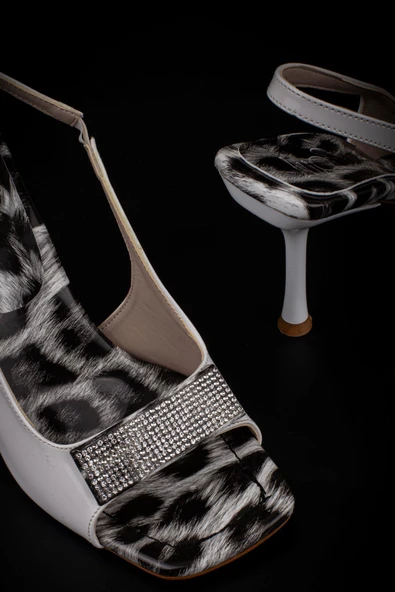 Trend Adımlar Beyaz Rugan Burnu Açık Leopar Taşlı Klasik Ayakkabı - Resim 6