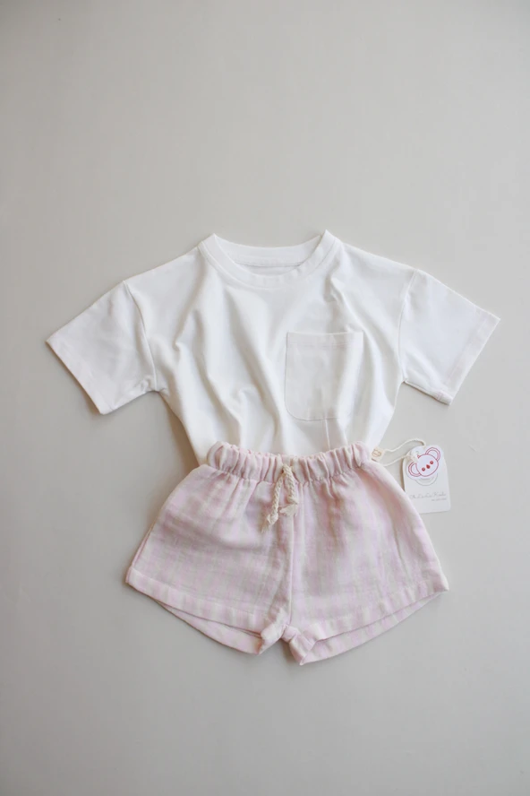 Pembe Kontrast Dikişli Asimetrik Şortlu Takım ürün görseli