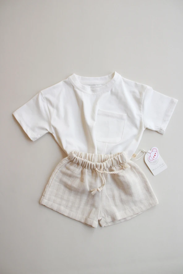 Bej Kontrast Dikişli Asimetrik Şortlu Takım ürün görseli