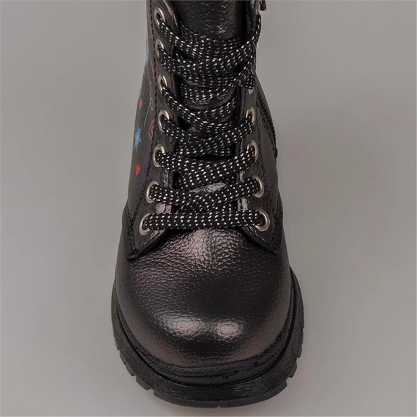 Trend Adımlar Platin Parlak Desen Kız Çocuk Yarım Postal Bot - Resim 6