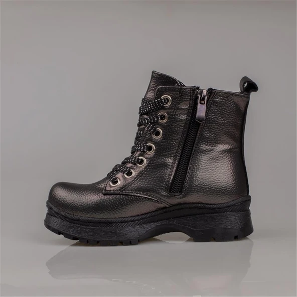 Trend Adımlar Platin Parlak Desen Kız Çocuk Yarım Postal Bot - Resim 3