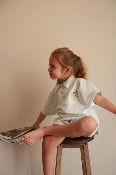 Mavi Çizgili Koala Nakışlı Polo Yaka Şortlu Takım - Resim 8