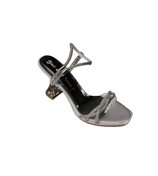 YAZKIŞ Kadın Siyah Ten Beyaz Cilt 8cm İnce Topuk Tek Bantlı Arkası Kapalı Topuklu Ayakkabı - Resim 12