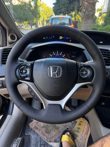 Honda Civic FB7 Araca Özgü Dikmeli Direksiyon Kılıfı BENTLEY DERİ SİYAH ürün görseli