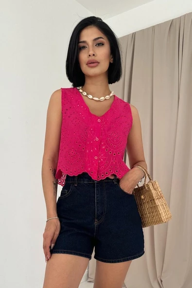 Fuşya Sıfır Kol Brode Bluz ürün görseli