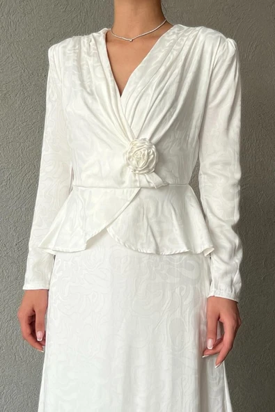 Ekru Pile Detaylı Kruvaze Elbise - Resim 3