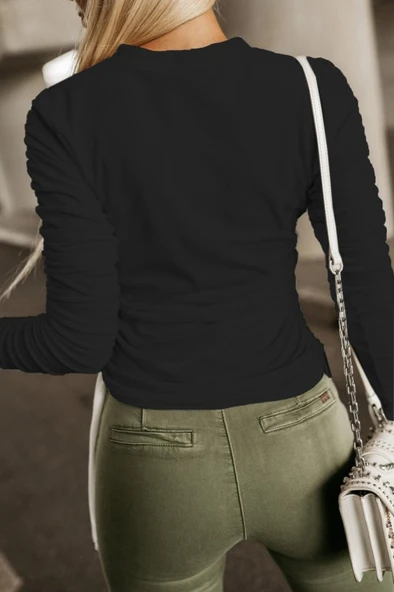 Kadın Uzun Kollu Bisiklet Yaka Yanları Ve Kolları Büzgülü Kadife Bluz - Resim 4