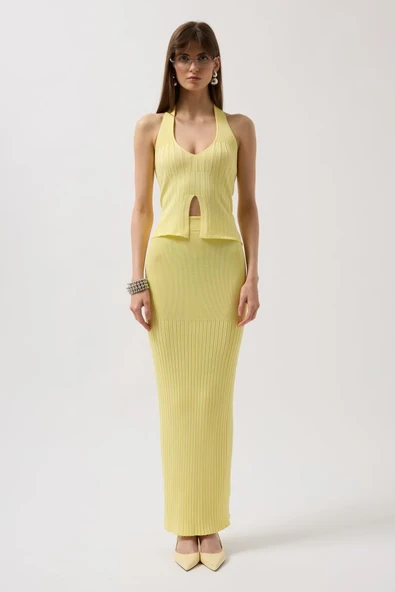 V Detay Dokulu Crop Bluz - Resim 2