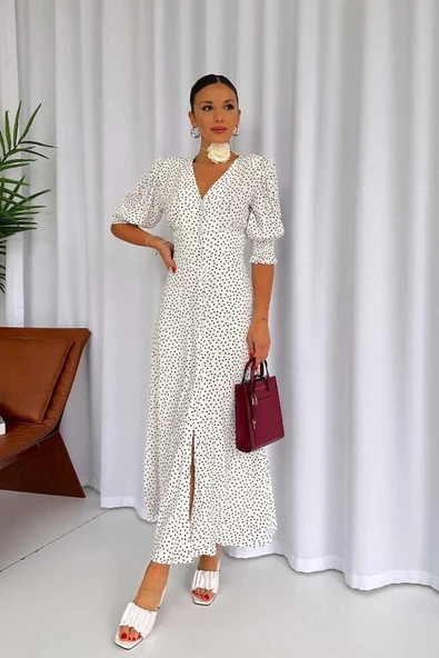 Beyaz Arka Ve Bel Ucu Gipeli Elbise ürün görseli