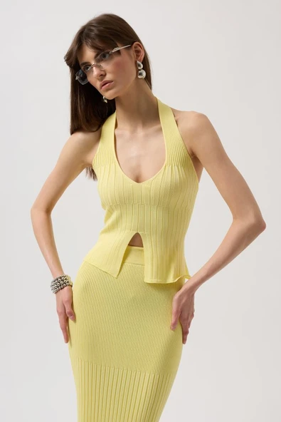 V Detay Dokulu Crop Bluz ürün görseli