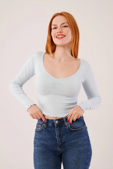 Geniş Yaka Bebe Mavisi Basic Body Bluz ürün görseli