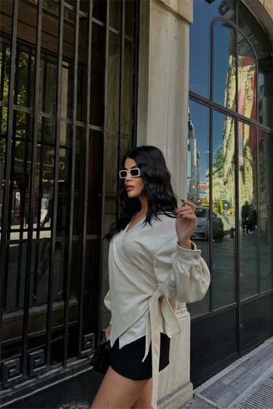 SÜET KRUVAZE BLUZ BAĞLAMA DETAYLI - Taş ürün görseli