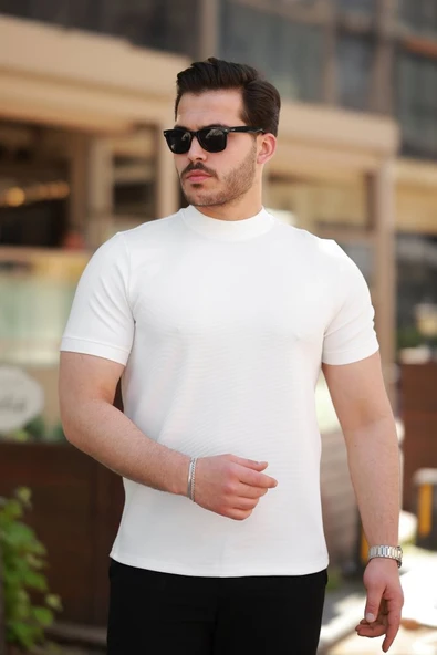 Erkek Yarım Balıkçı Yaka Kısa Kollu T-shirt ürün görseli