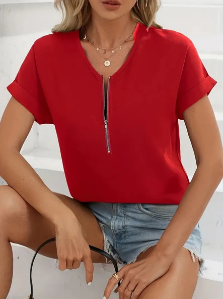 Kadın Kısa Kollu V Yaka Fermuarlı Salaş Sandy Bluz ürün görseli