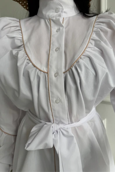 ÖNDEN DÜĞMELİ POPLİN KLOŞ ELBİSE BAĞLAMA KEMER DETAYLI - Beyaz - Resim 4