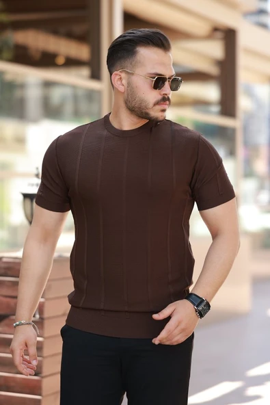 Erkek Desenli çizgi Kabartmalı Kısa Kollu Tişört ürün görseli