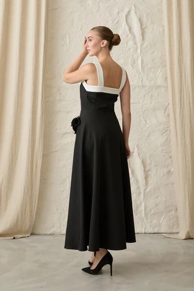 Siyah Güllü Askılı Elbise - Resim 4