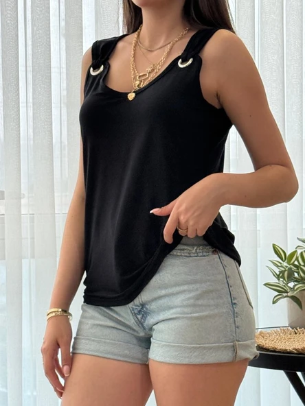 Kadın Askılı V Yaka Kuş Gözü Detaylı Viskon Bluz ürün görseli