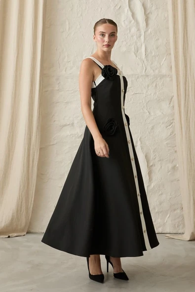 Siyah Güllü Askılı Elbise - Resim 2