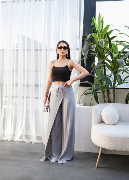 Keten Önü Çapraz Parçali Lasti̇kli̇ Ve Bağcikli Geni̇ş Paça Pantolon ürün görseli