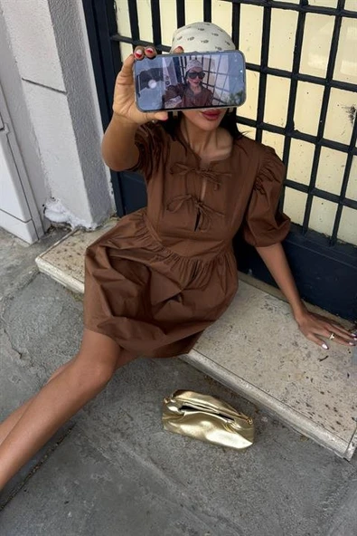 Önü Fiyonk Bağlamalı Ve Balon Kollu Elbise 2893 - Resim 2