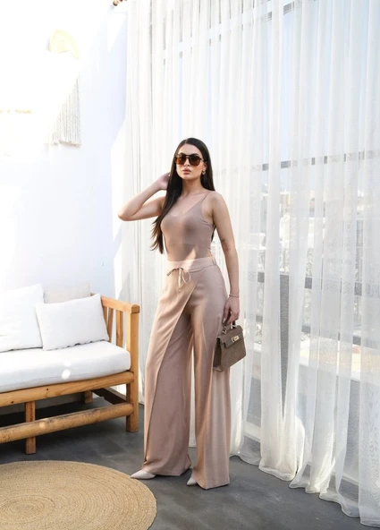 Keten Önü Çapraz Parçali Lasti̇kli̇ Ve Bağcikli Geni̇ş Paça Pantolon ürün görseli