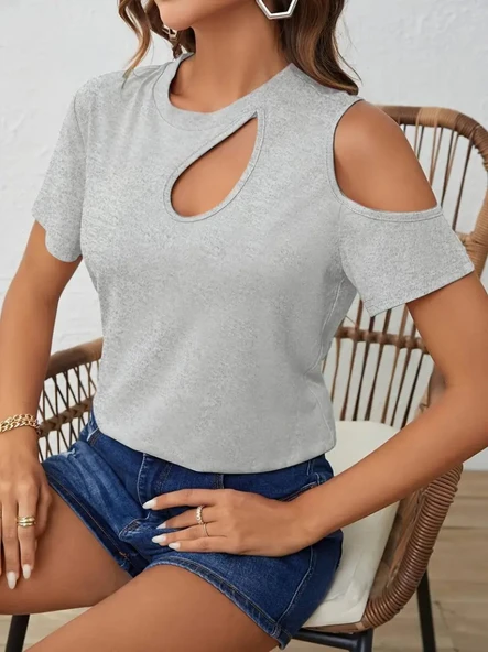 Kadın Kısa Kollu Tek Omuzu Açık Damla Detaylı Viskon Bluz ürün görseli