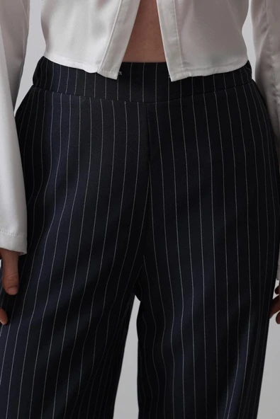 Beli Yarım Lastikli Palazzo Pantolon - Lacivert-Beyaz - Resim 4